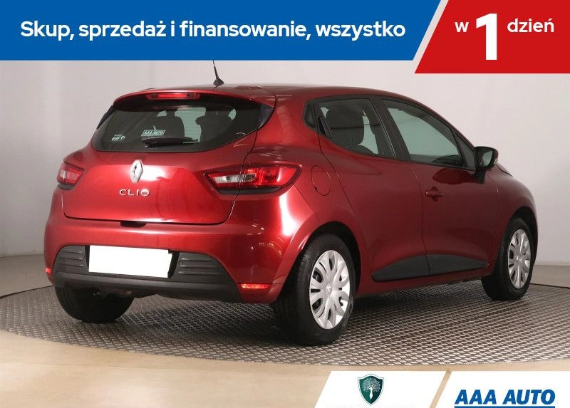 Renault Clio cena 37000 przebieg: 121688, rok produkcji 2018 z Krynki małe 232